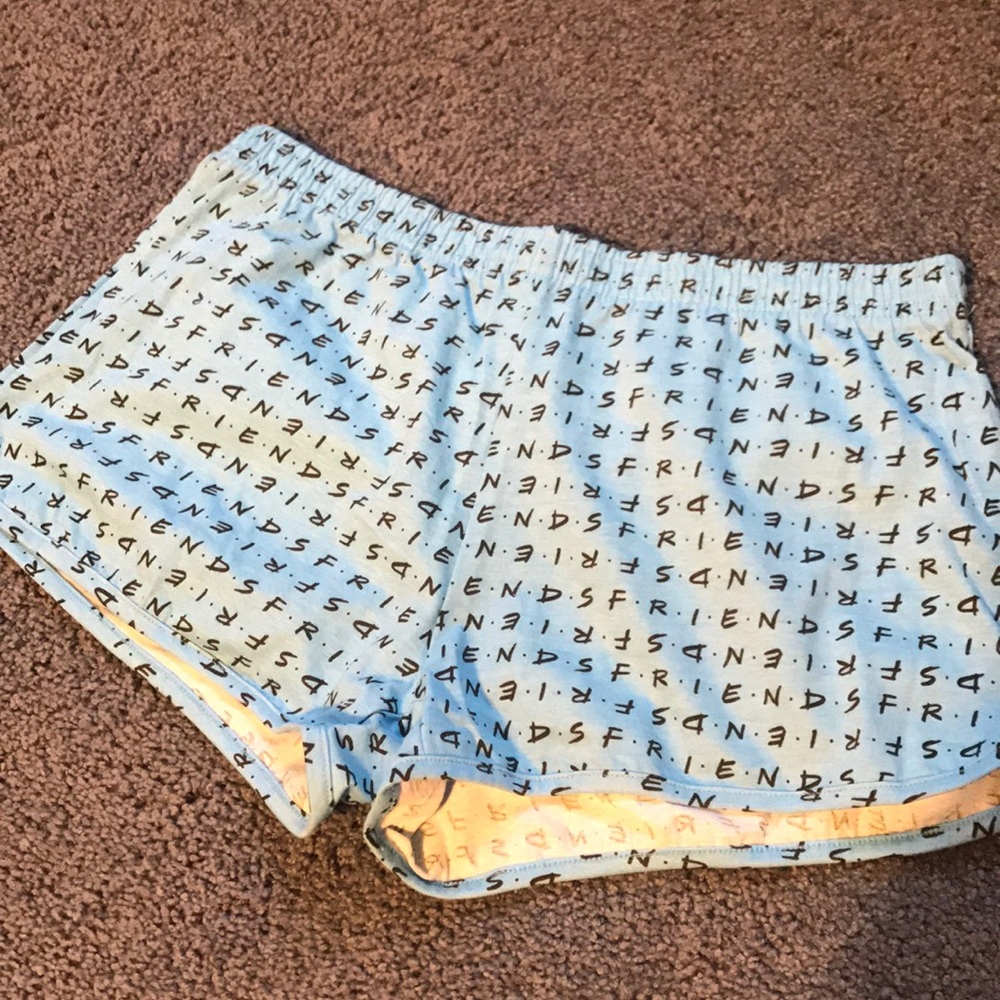 FRIENDS Pajama/Lounge Set - Picture 5 of 5